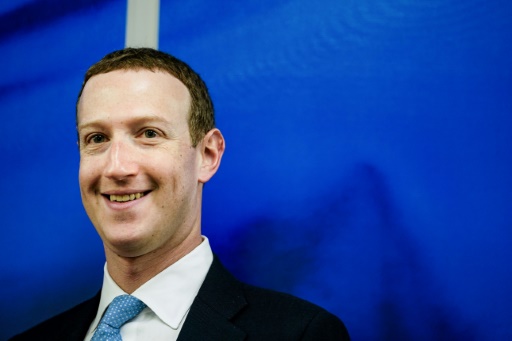 Mark Zuckerberg dice que la realidad virtual está creciendo «más rápido de lo esperado»